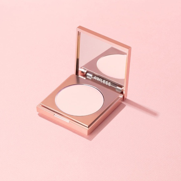LAWLESS Skin Smoothing Perfecting Powder ~ medium building coverage - Picture 1 of 5